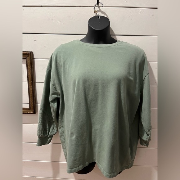 Penningtons green crewneck with English lace-style cuffs, size 2x - Picture 2 of 10